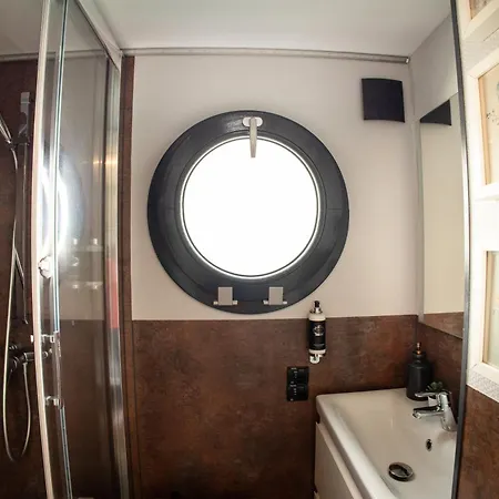 Botel The Homeboat Company Sant'elmo-cagliari *