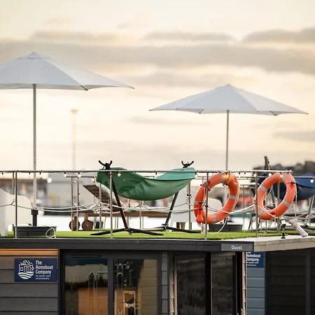 ספינת מלון The Homeboat Company Sant'elmo-cagliari