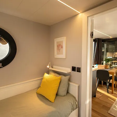 The Homeboat Company Sant'elmo-cagliari Botel *