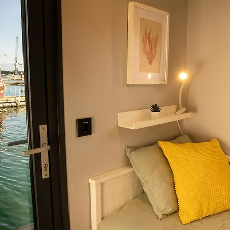 The Homeboat Company Sant'elmo-cagliari Ботель *