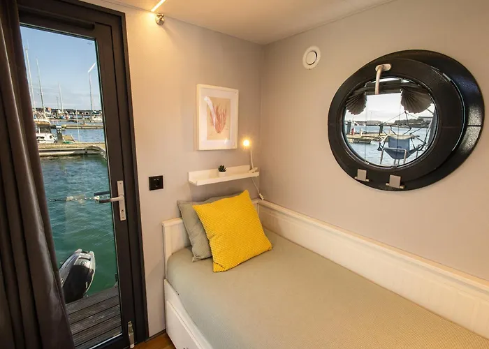 The Homeboat Company Sant'elmo-cagliari Ботель Кальяри