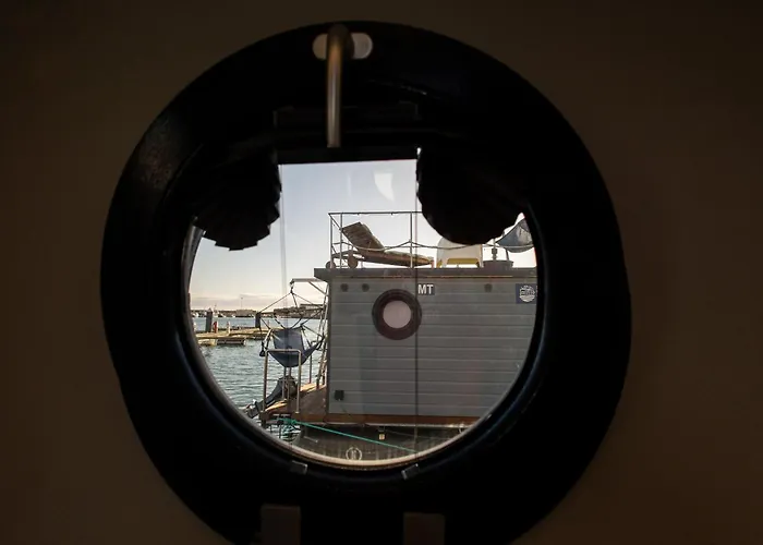 The Homeboat Company Sant'elmo-cagliari Ботель