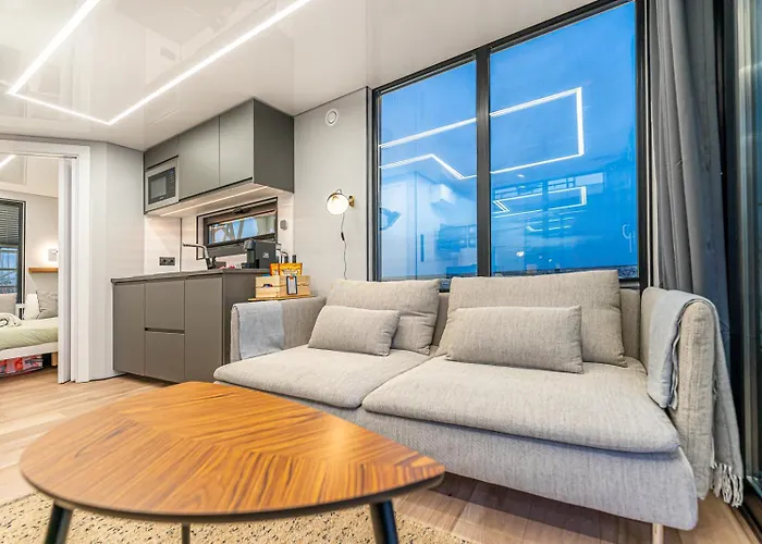 The Homeboat Company Sant'elmo-cagliari Ботель